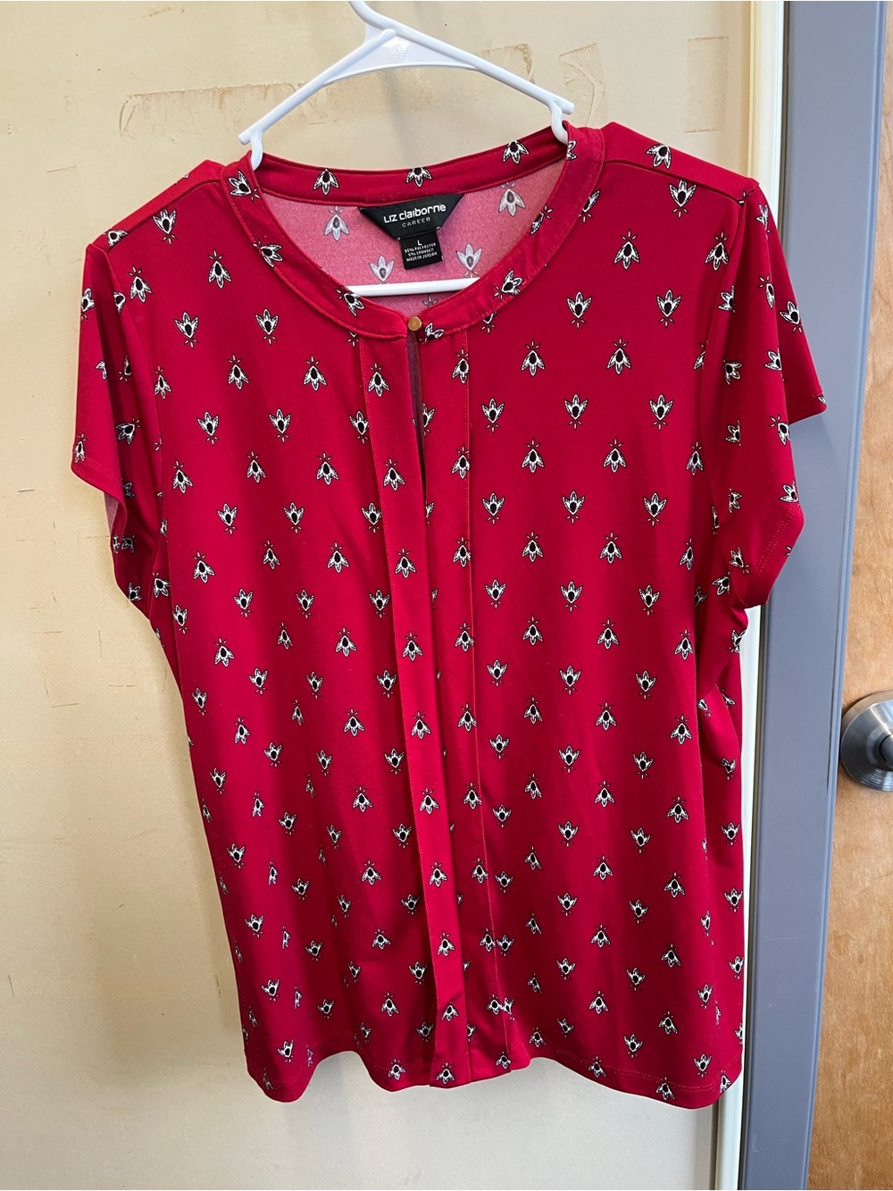 Liz Claiborne Red Short Sleeve Printed Blouse size large like new